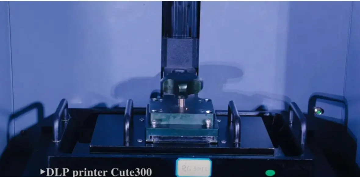 Saç kurutma makinesi Evonik 3010L DLP malzemeden 3D basılır